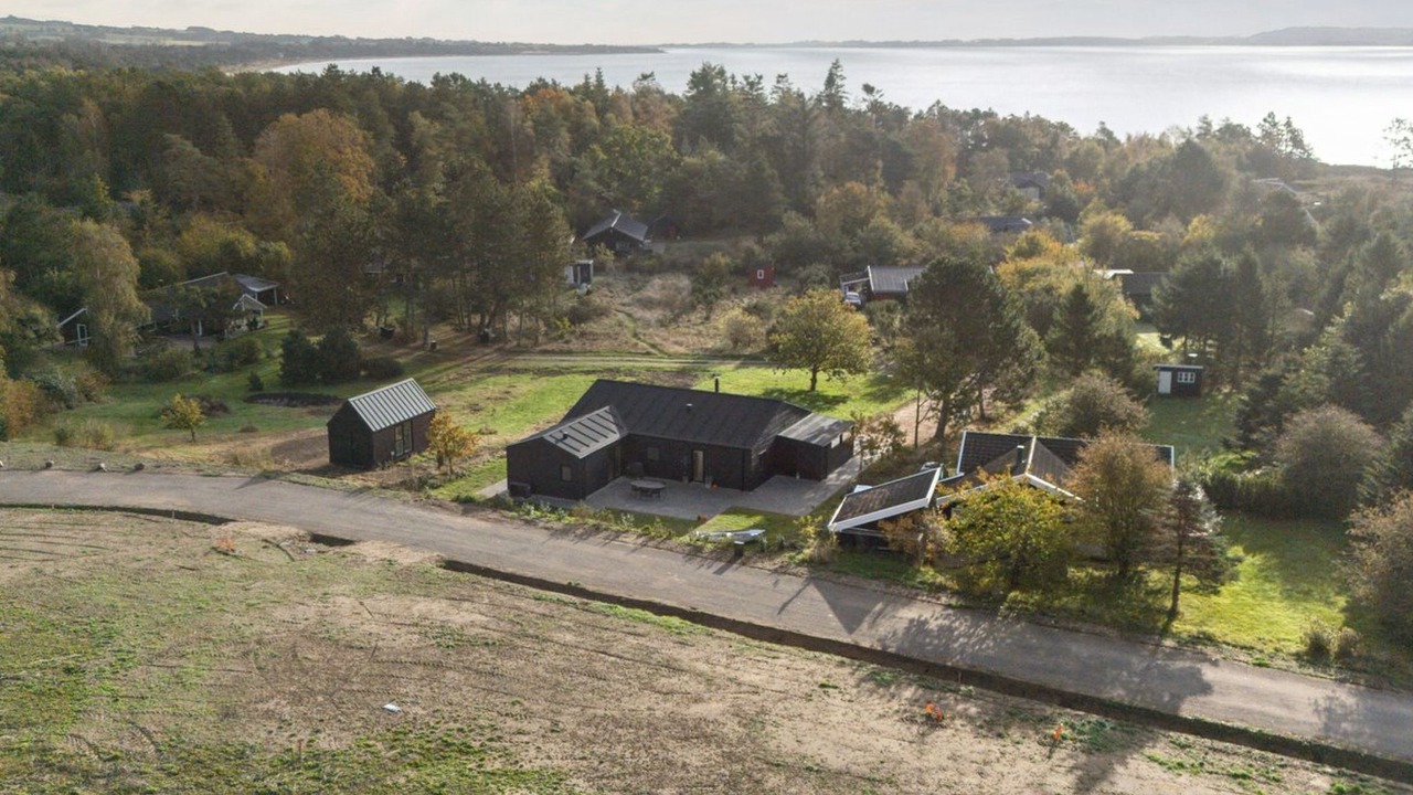 Photo of Others in Knebel