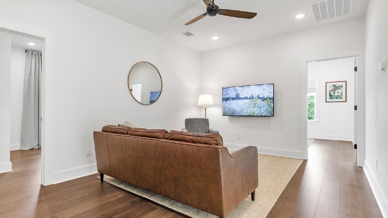 Photo of Livingroom in College Park