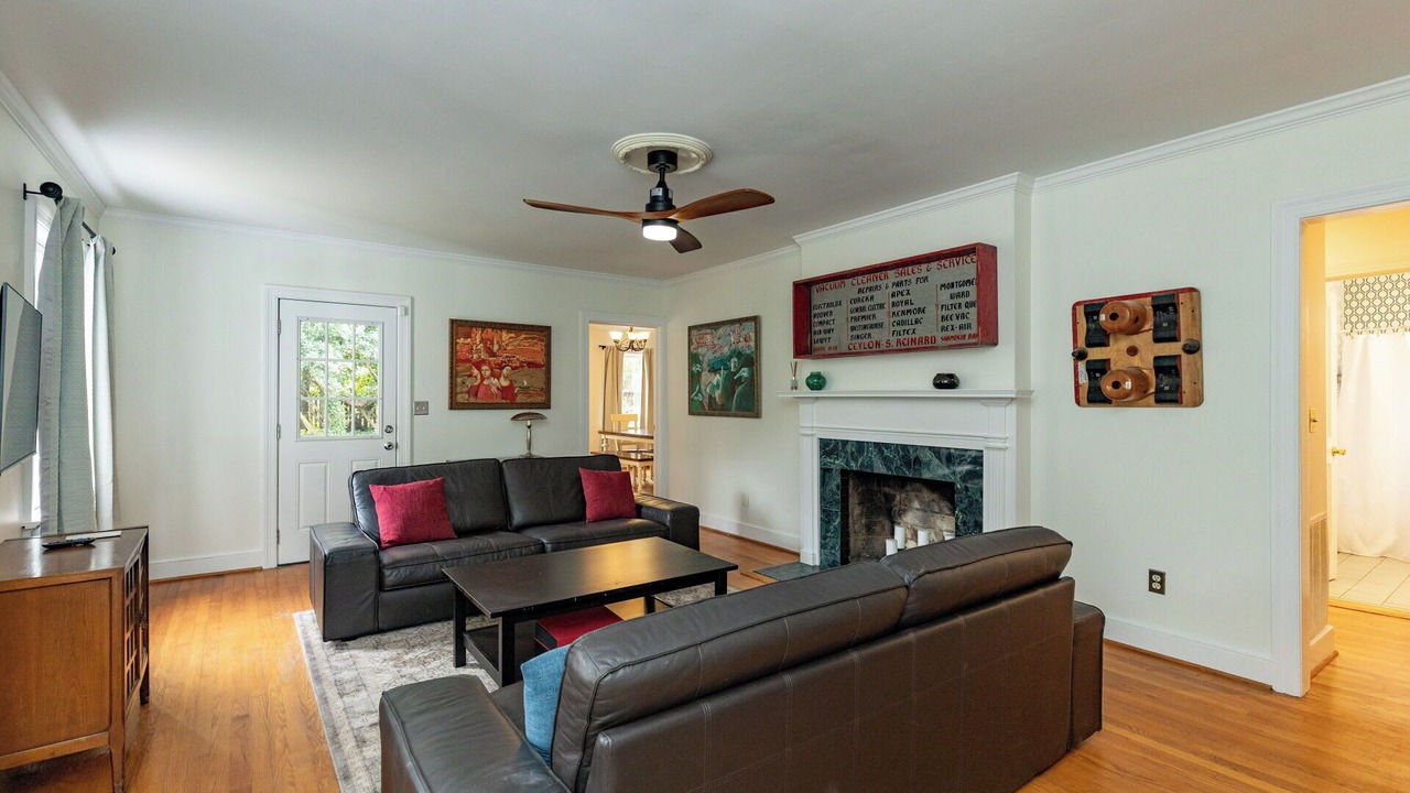 Photo of Livingroom in East Raleigh