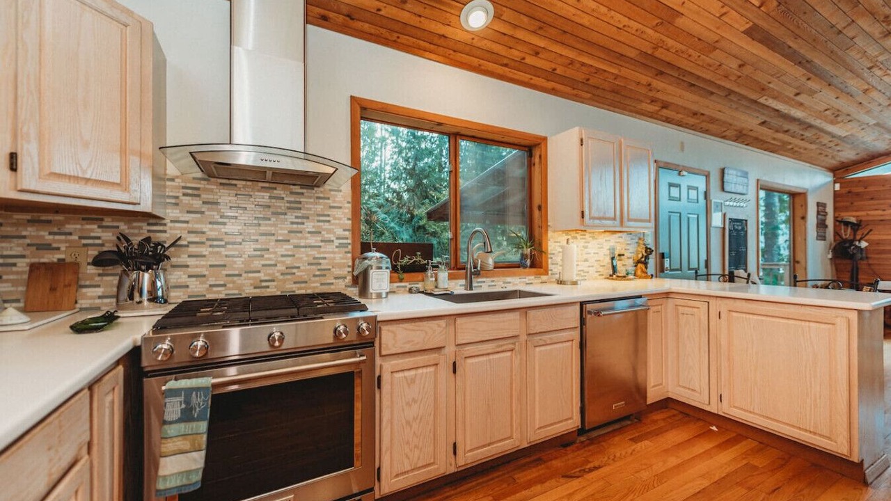 Photo of Kitchen in Hoodsport