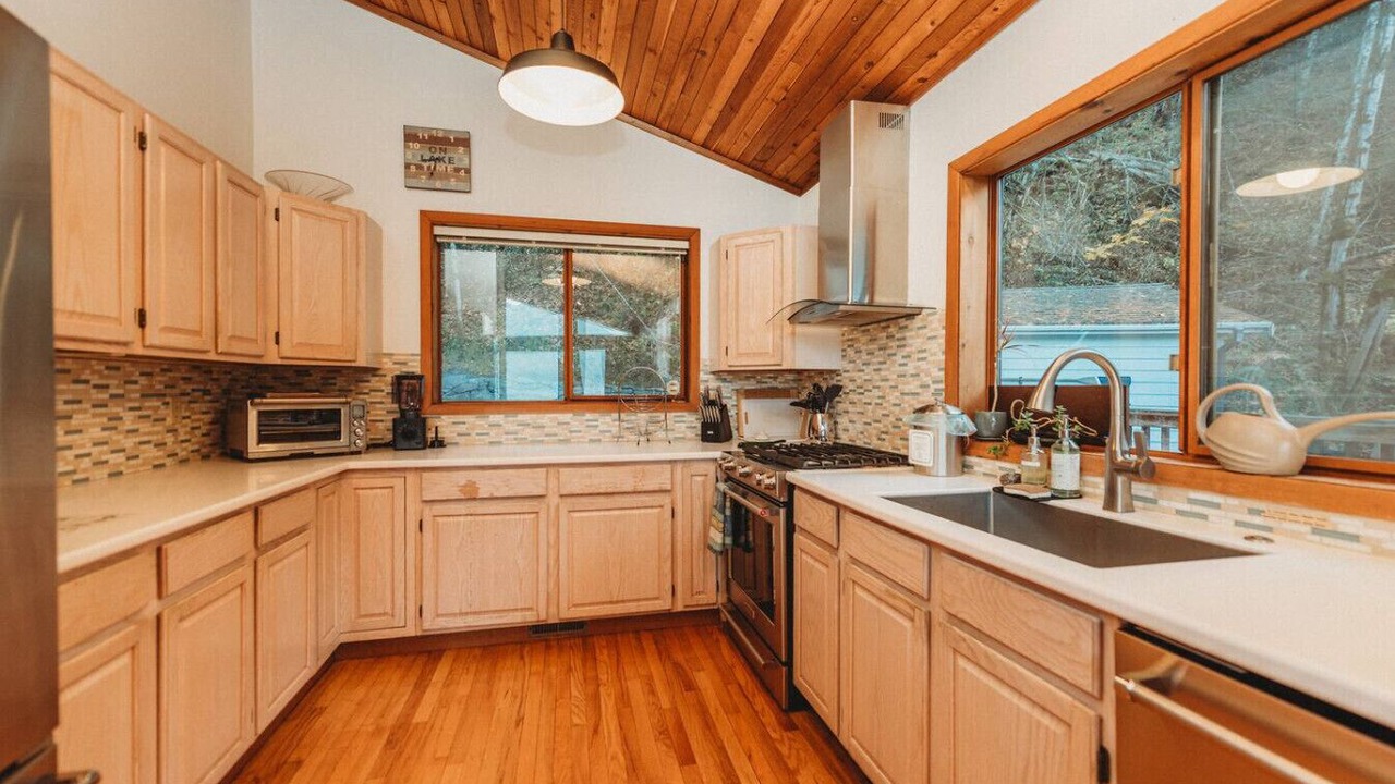 Photo of Kitchen in Hoodsport