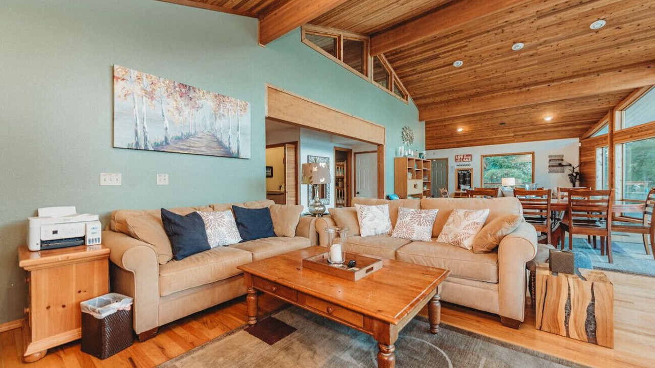 Photo of Livingroom in Hoodsport