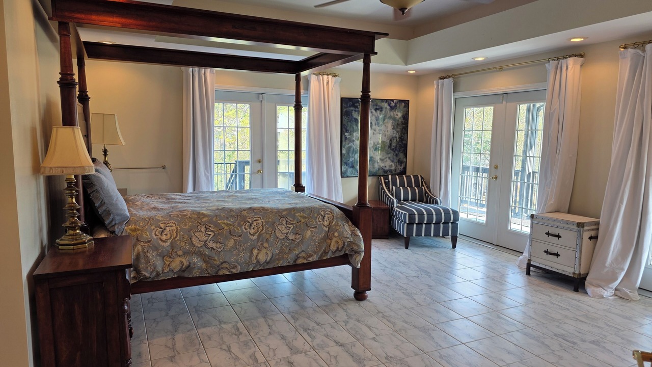 Photo of Bedroom in West Livingston