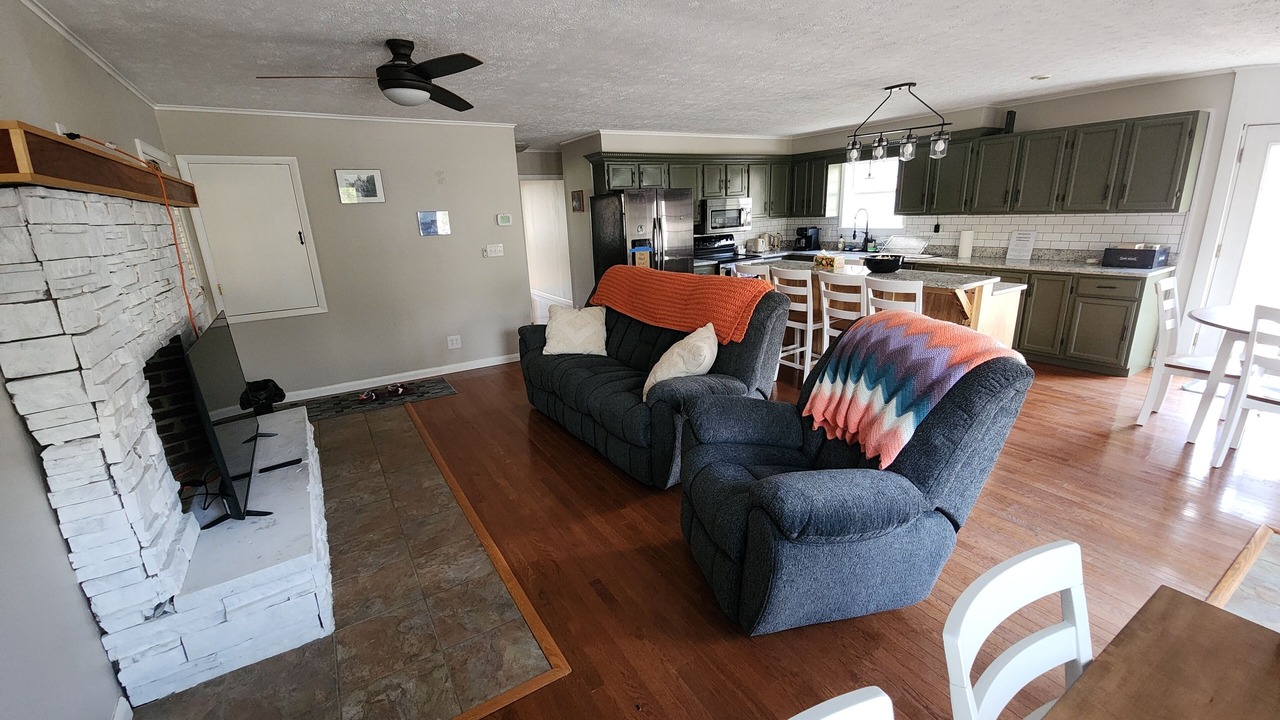 Photo of Livingroom in Bruceton Mills