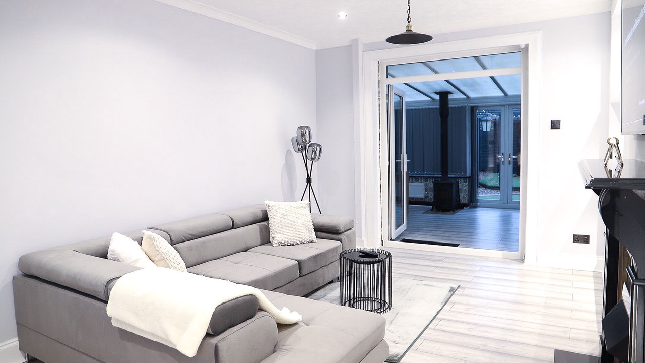 Photo of Livingroom in Little Hulton