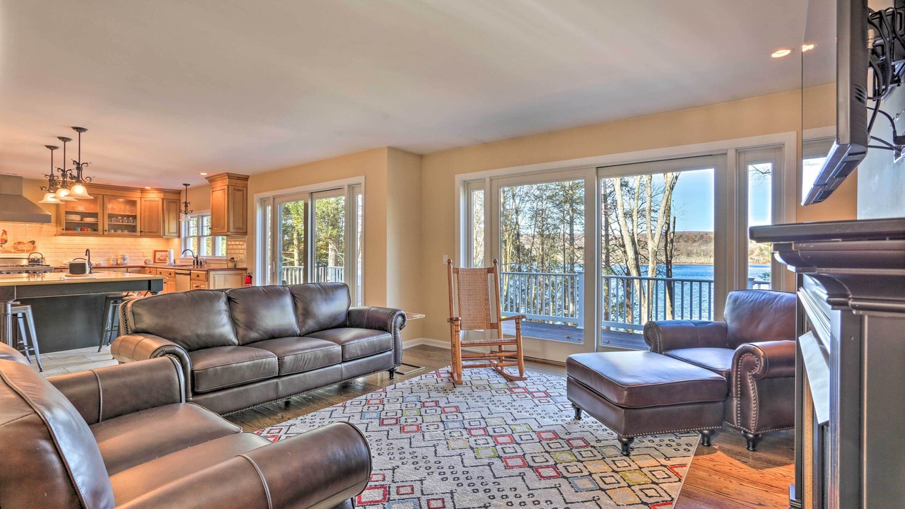 Photo of Livingroom in Swartswood