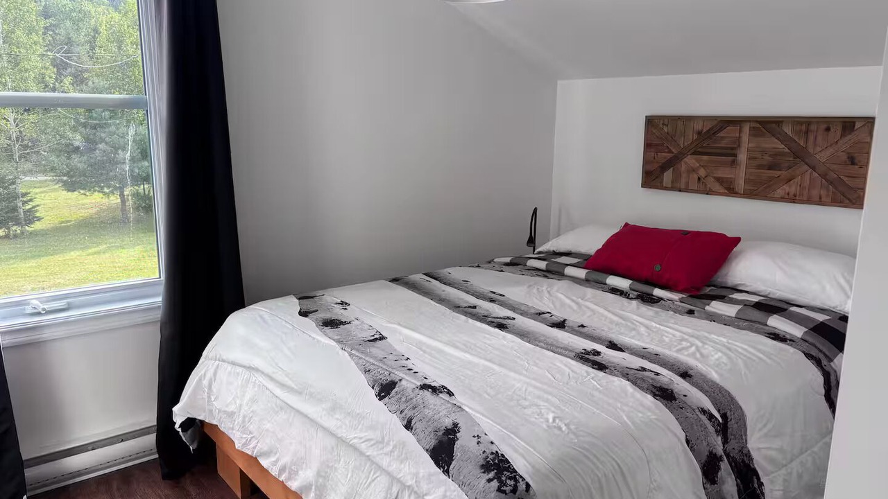 Photo of Bedroom in L'Anse-Saint-Jean
