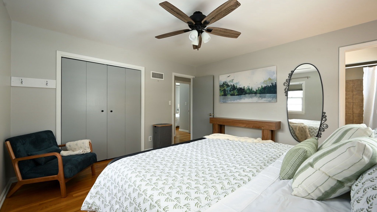 Photo of Bedroom in Grandview