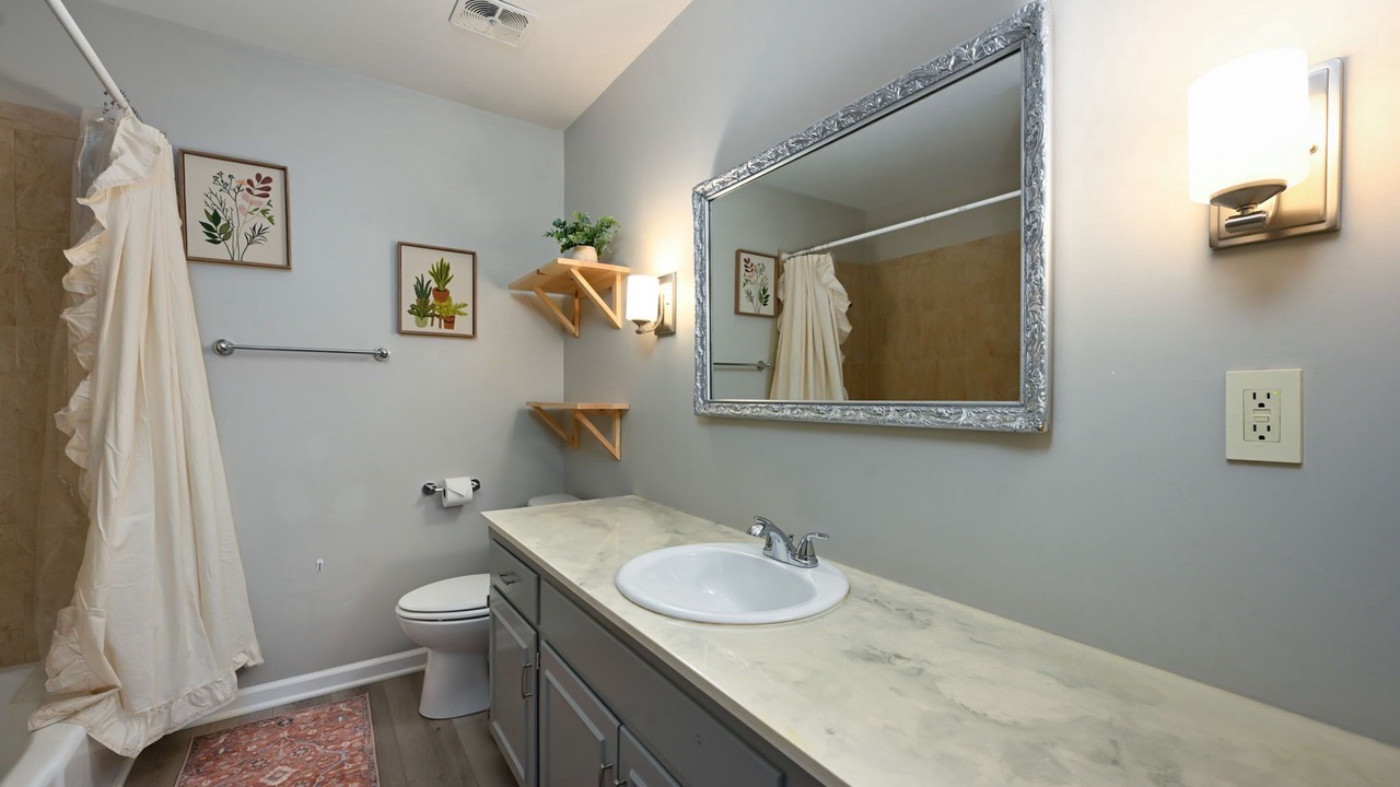 Photo of Bathroom in Grandview