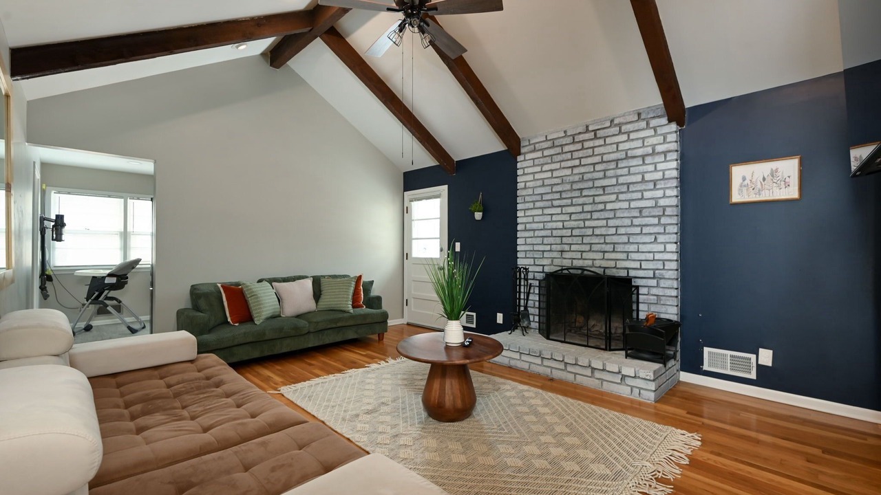 Photo of Livingroom in Grandview