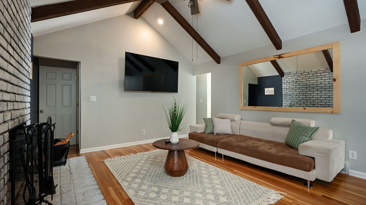 Photo of Livingroom in Grandview