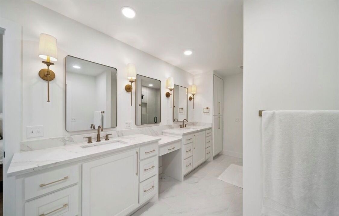 Photo of Bathroom in Pryor