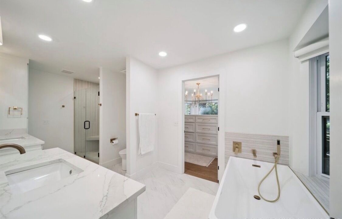 Photo of Bathroom in Pryor