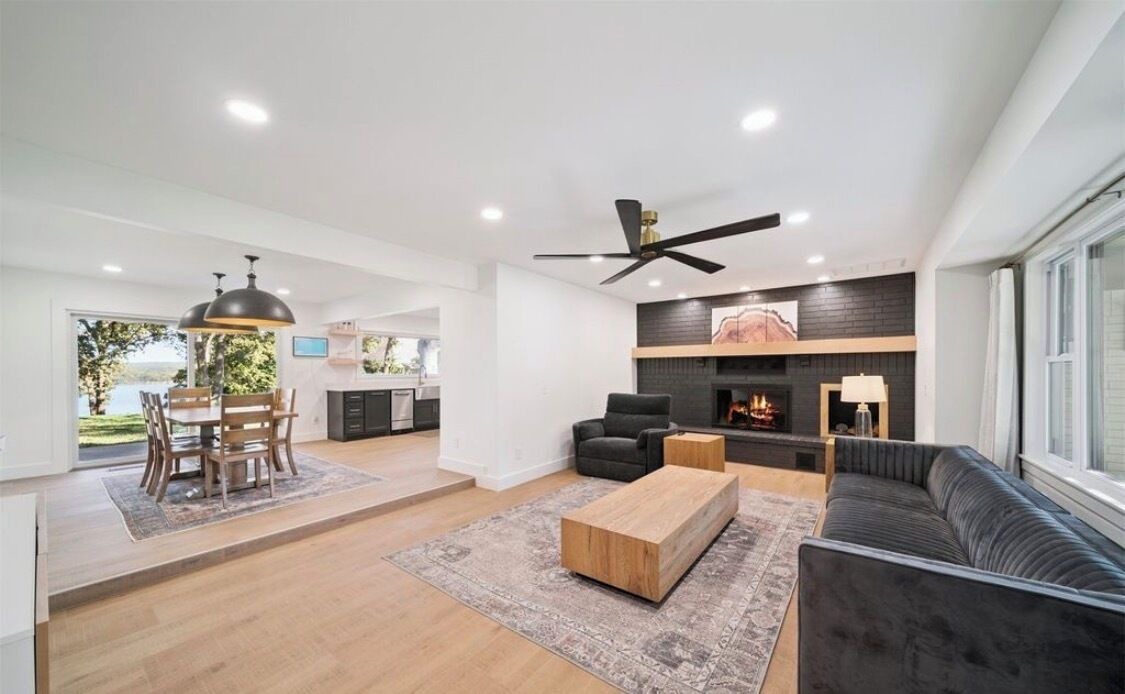 Photo of Livingroom in Pryor