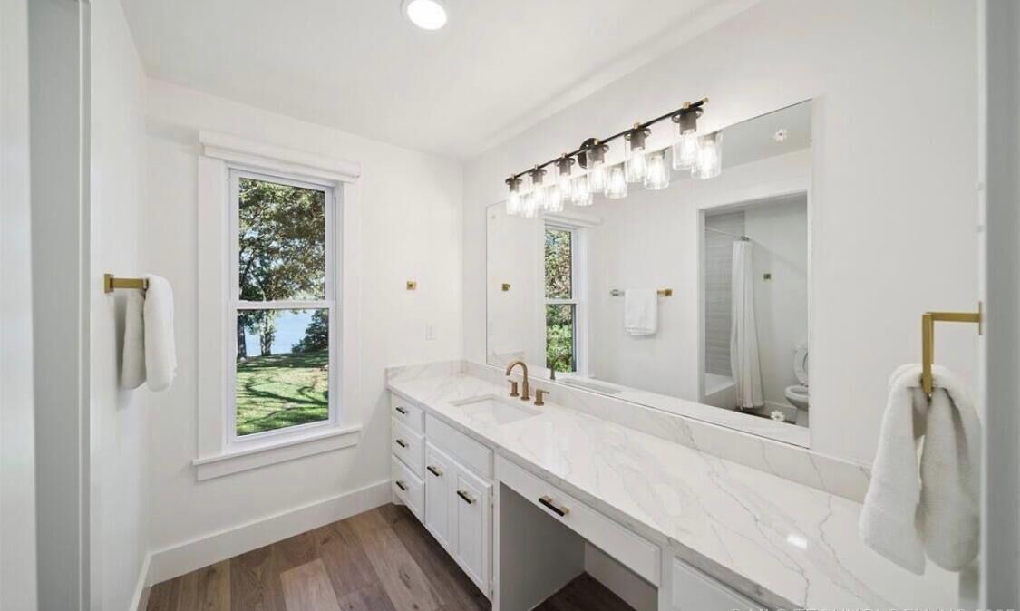 Photo of Bathroom in Pryor