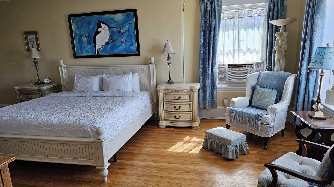 Photo of Bedroom in Pembroke