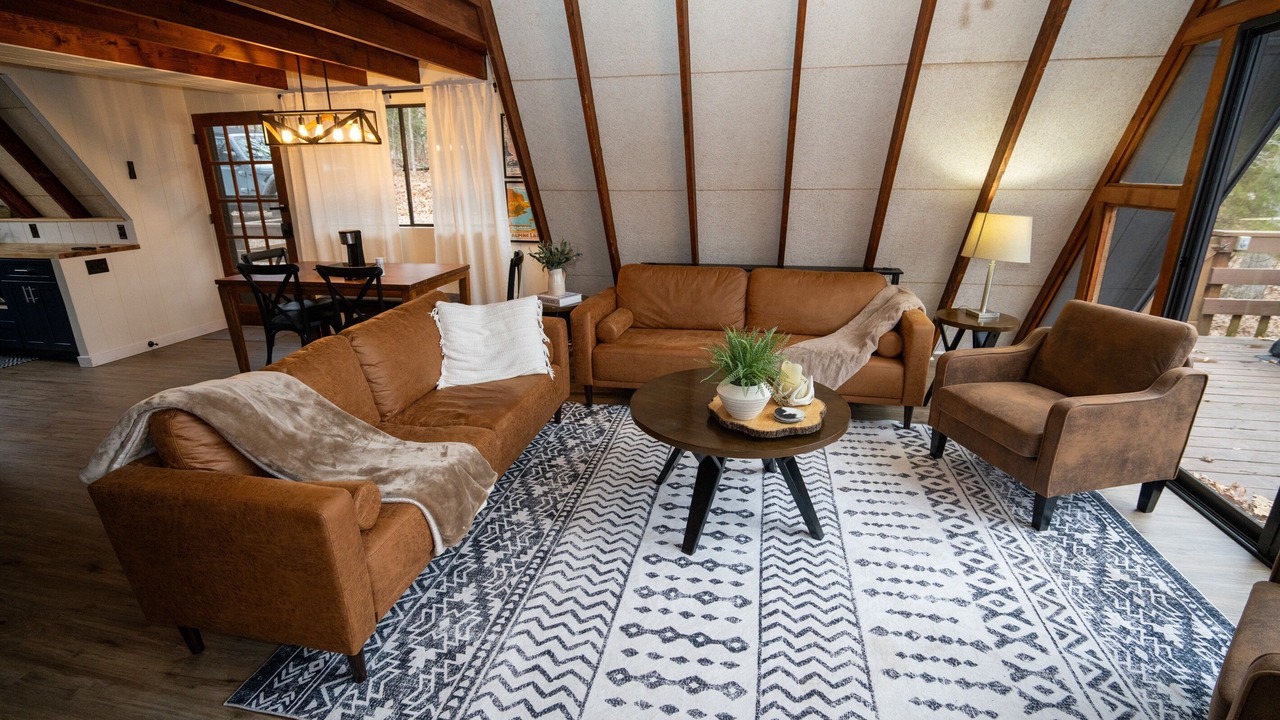Photo of Livingroom in Innsbrook