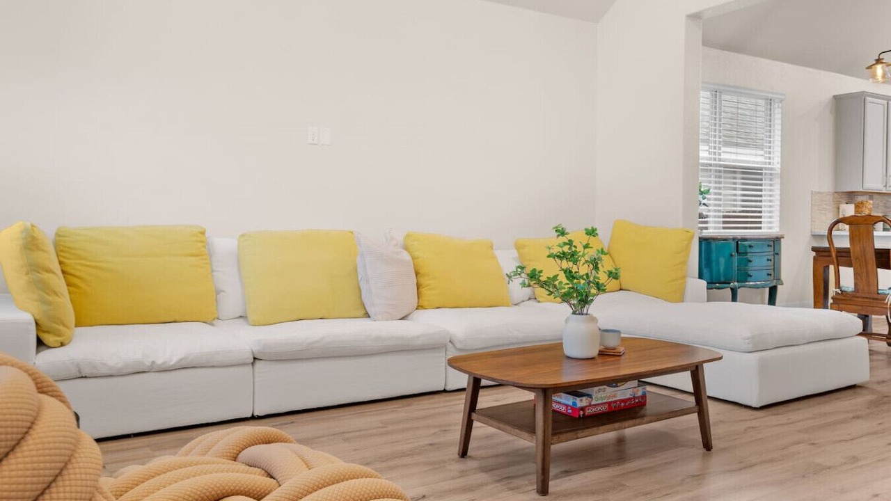 Photo of Livingroom in Leander