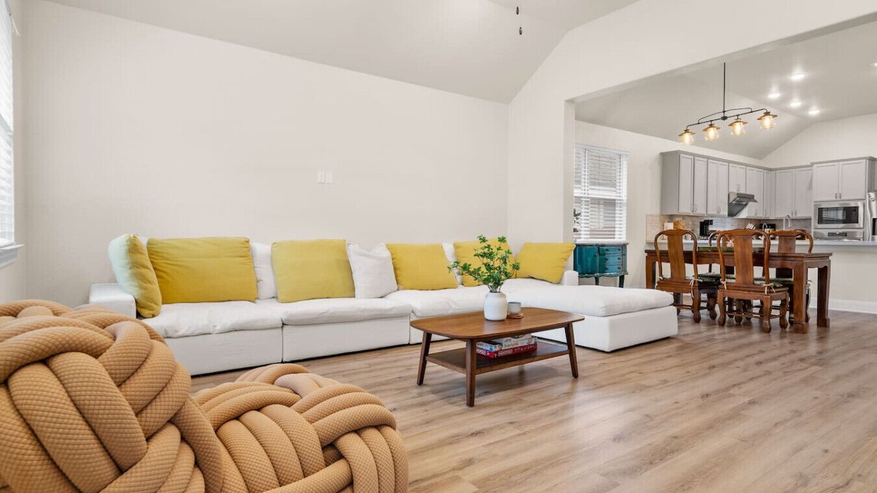 Photo of Livingroom in Leander