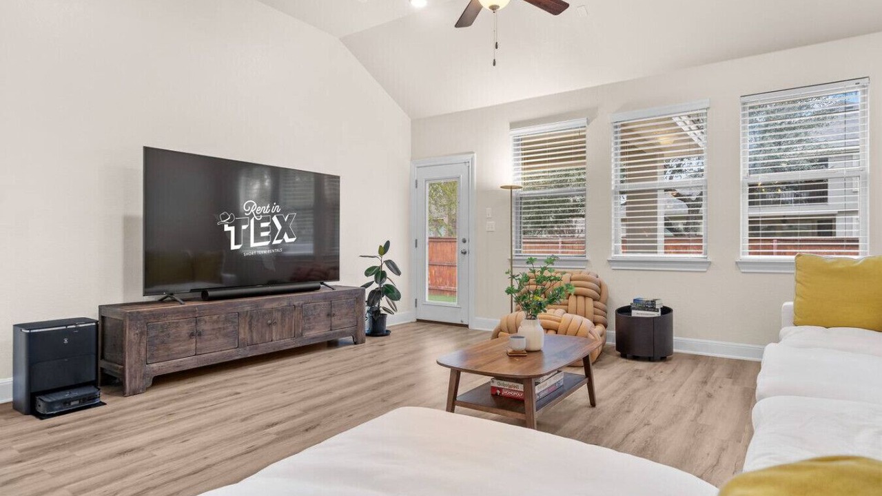 Photo of Livingroom in Leander