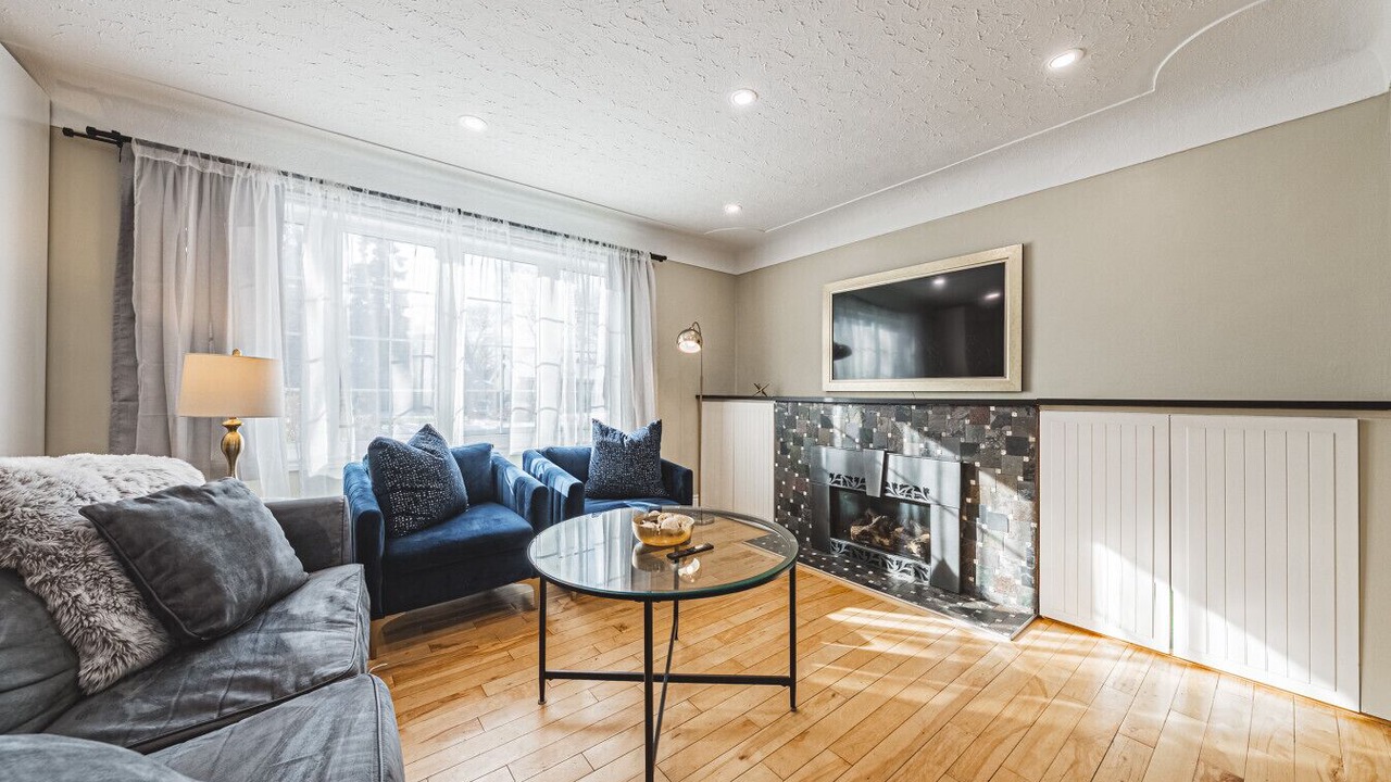 Photo of Livingroom in Aldershot