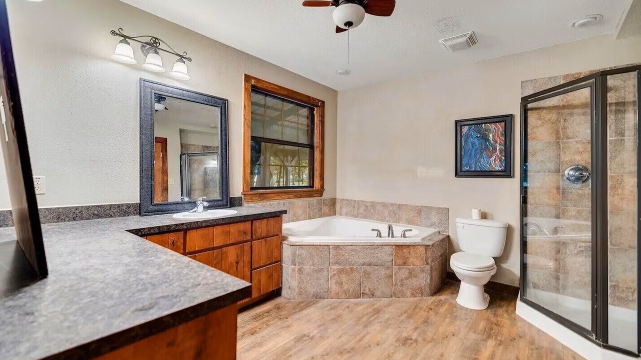 Photo of Bathroom in Van Alstyne