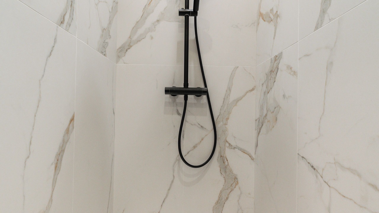 Photo of Bathroom in Quartier des Grandes-Carrieres