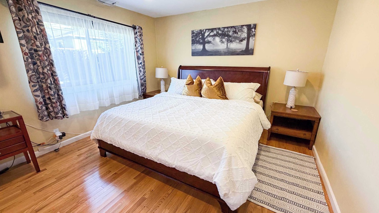 Photo of Bedroom in San Leandro