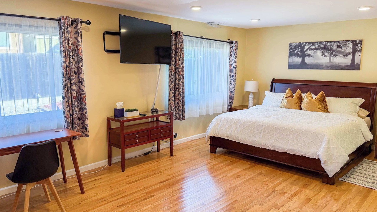 Photo of Bedroom in San Leandro