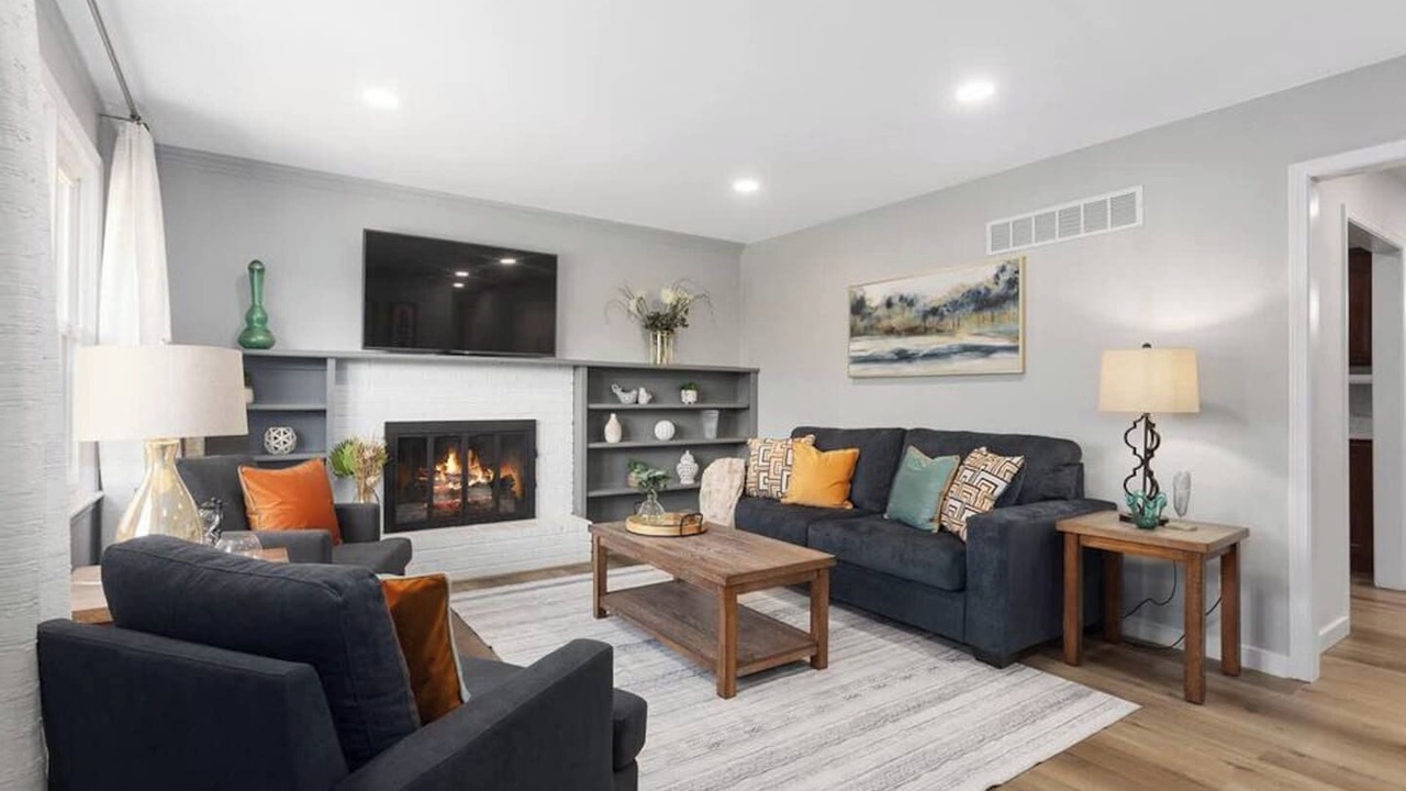 Photo of Livingroom in Lenexa