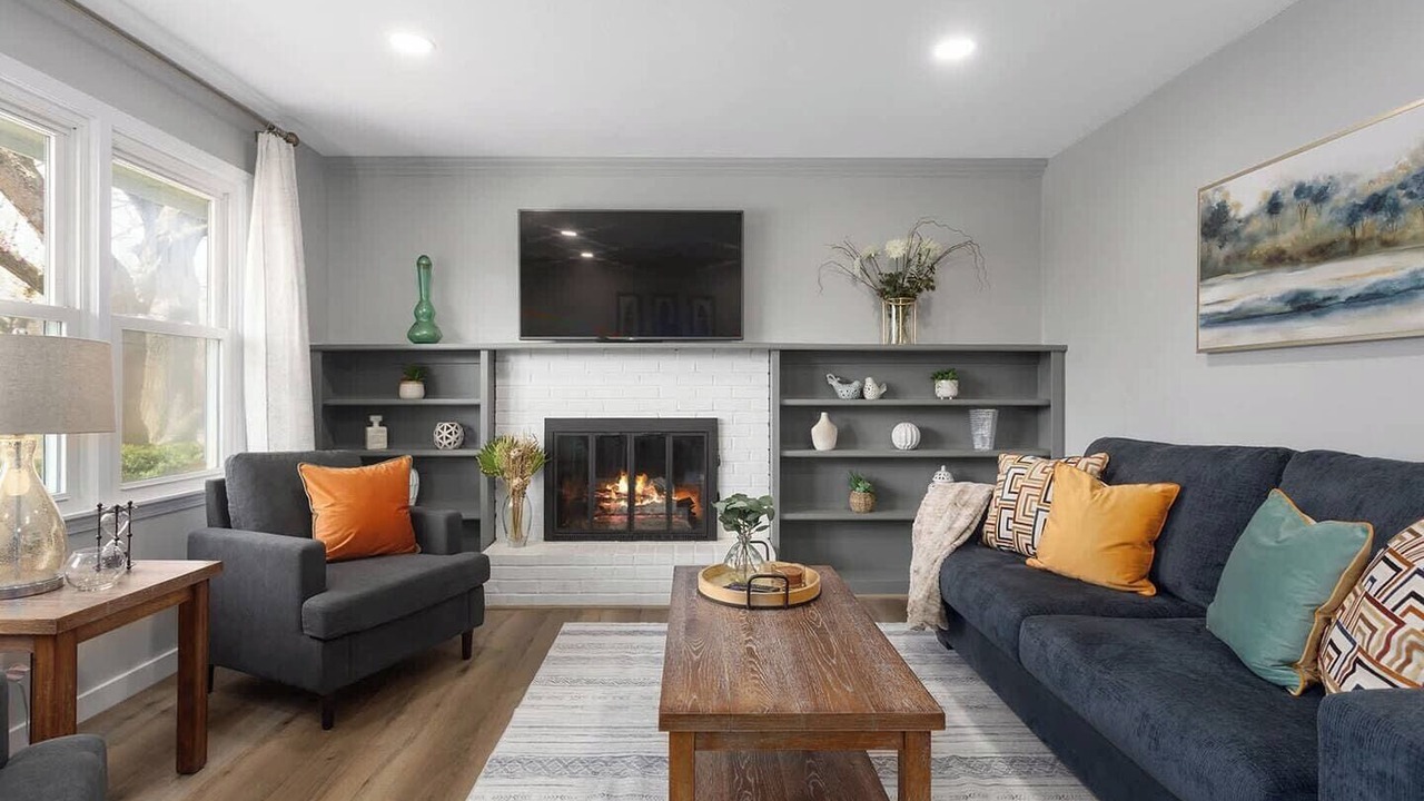 Photo of Livingroom in Lenexa