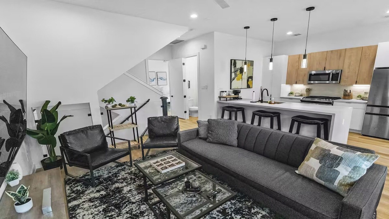 Photo of Livingroom in OST - South Union