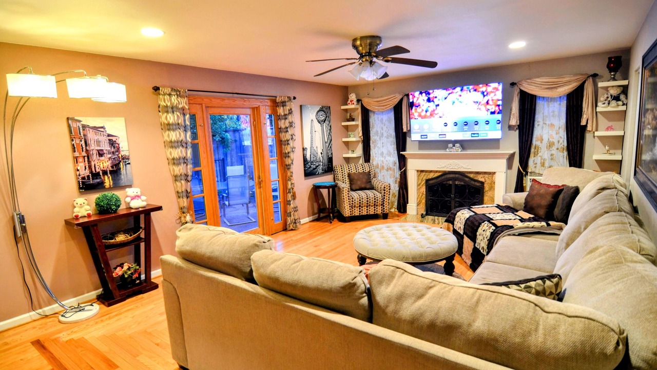 Photo of Livingroom in Union City
