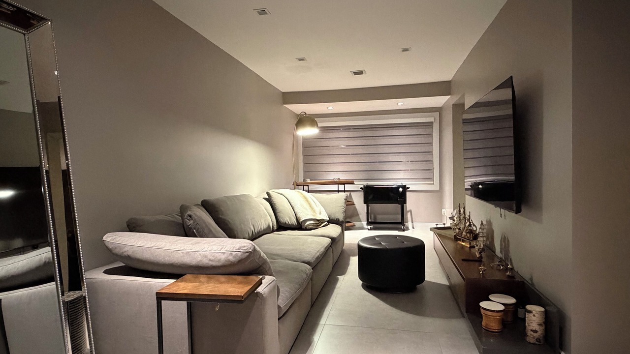 Photo of Livingroom in Ludlam