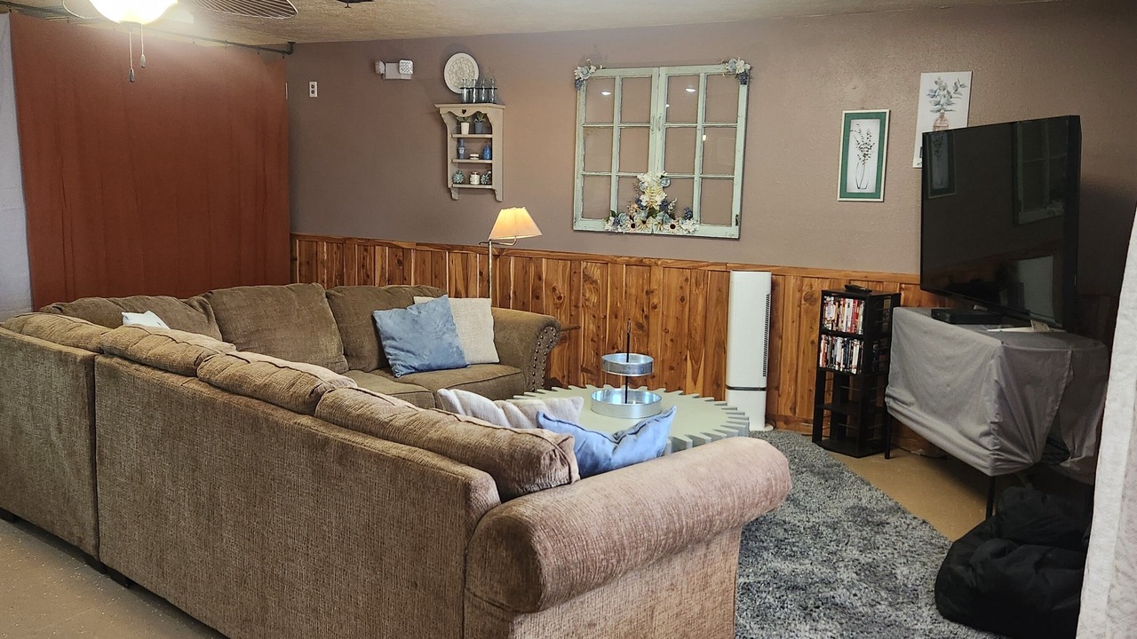 Photo of Livingroom in Bartley