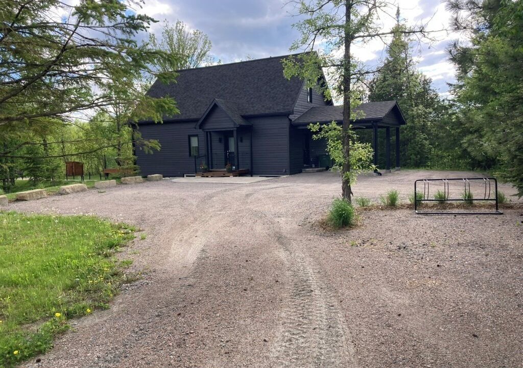 Photo of Outdoor in Pontiac
