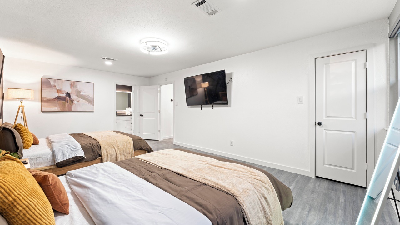 Photo of Bedroom in Clodine