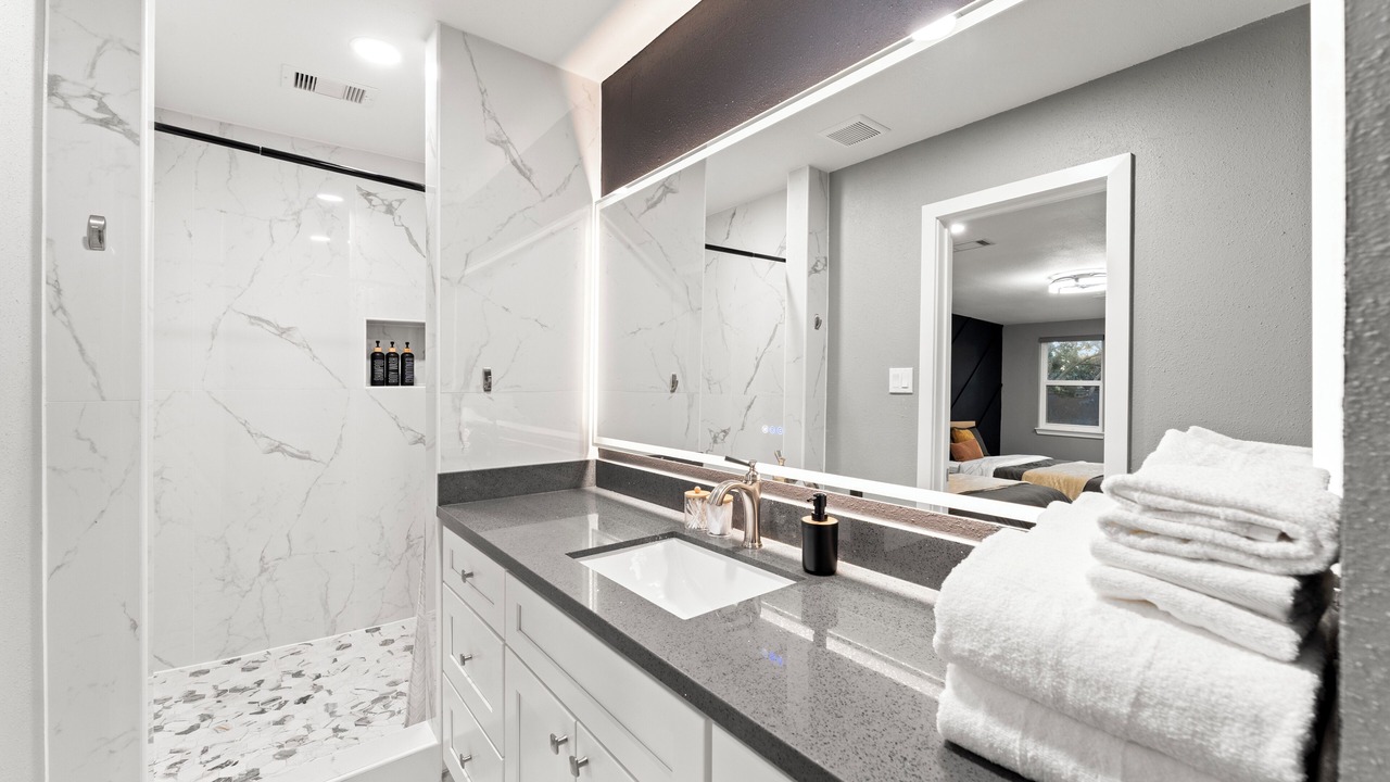 Photo of Bathroom in Clodine