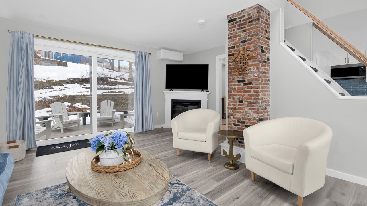 Photo of Livingroom in East Greenwich
