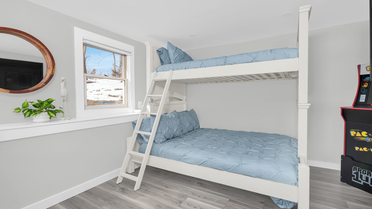 Photo of Bedroom in East Greenwich