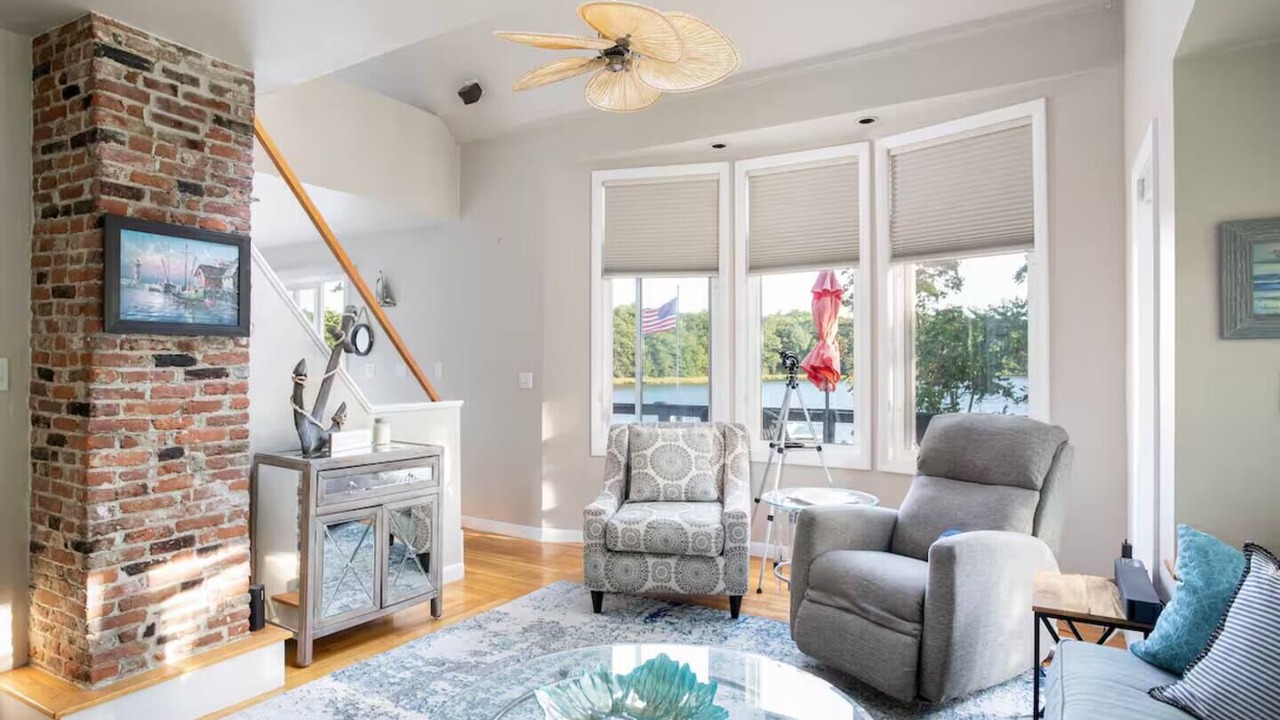 Photo of Livingroom in East Greenwich