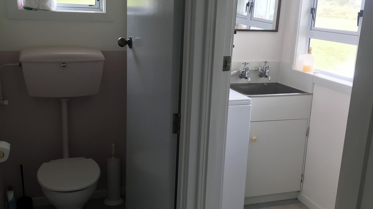 Photo of Bathroom in Glinks Gully