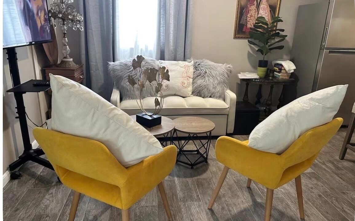 Photo of Livingroom in Throgs Neck