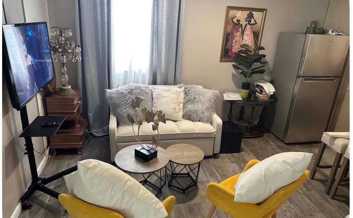 Photo of Livingroom in Throgs Neck