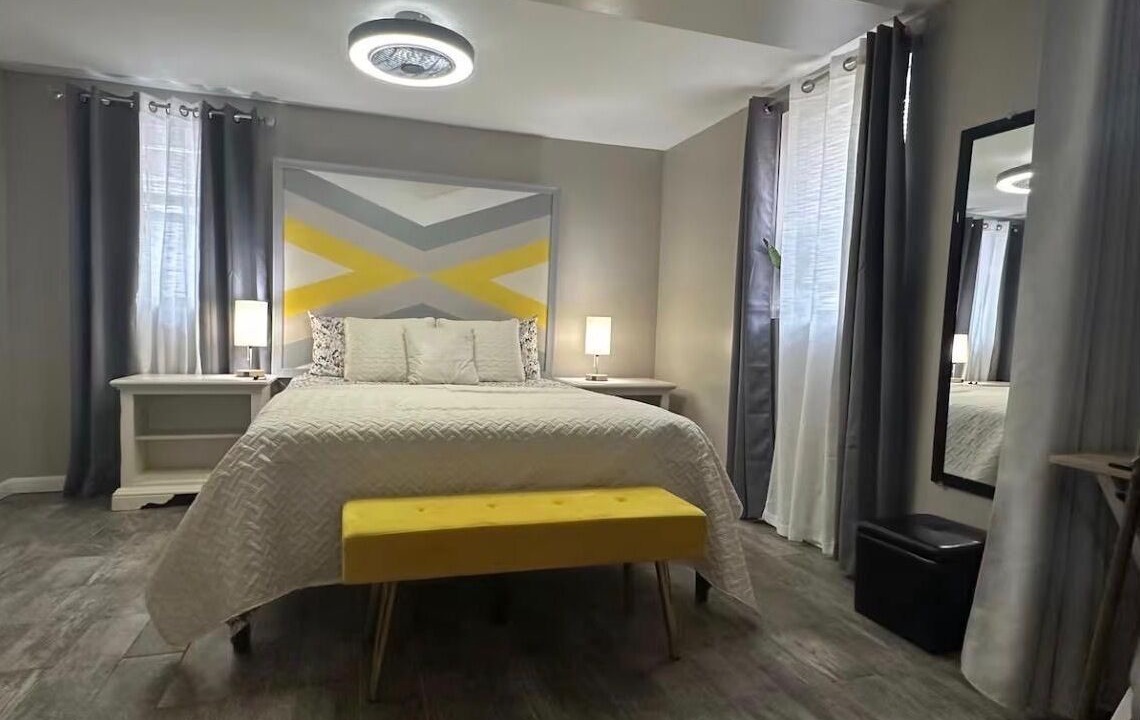 Photo of Bedroom in Throgs Neck