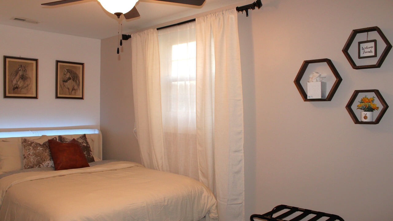 Photo of Bedroom in Garden City
