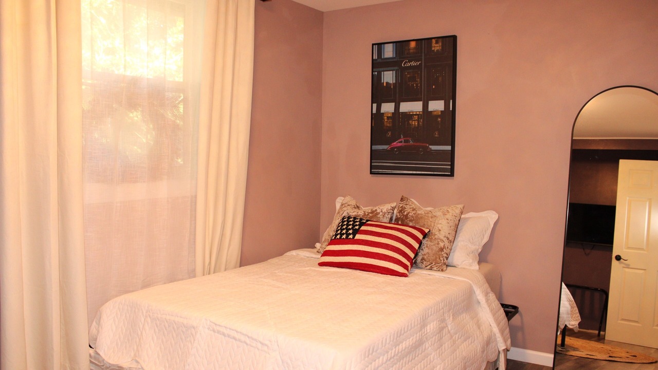 Photo of Bedroom in Garden City