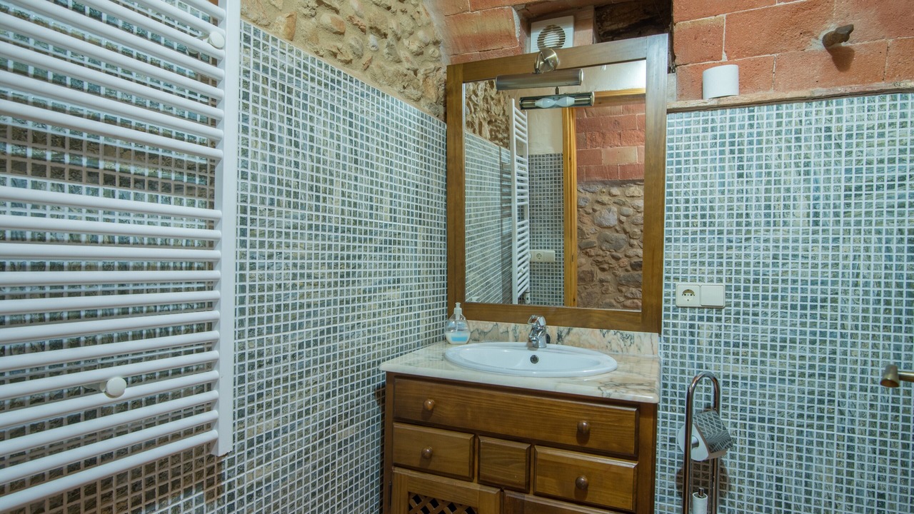 Photo of Bathroom in Garrigoles