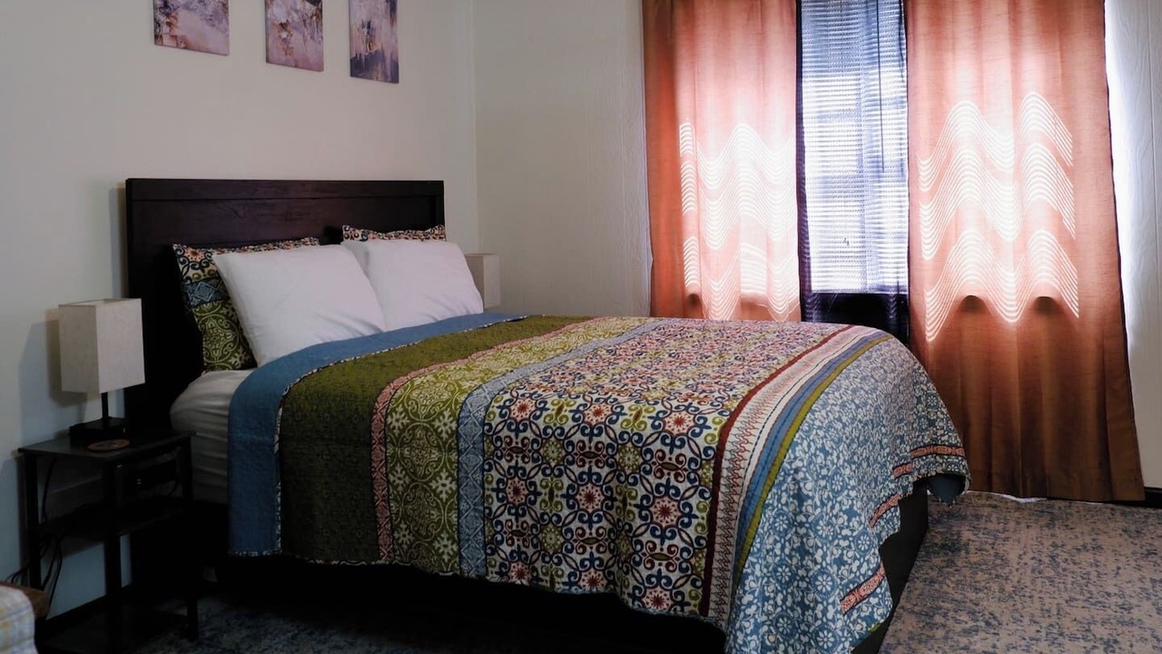 Photo of Bedroom in Alexandria