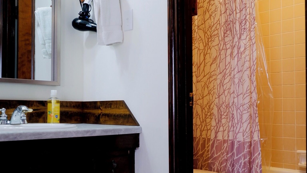 Photo of Bathroom in Alexandria